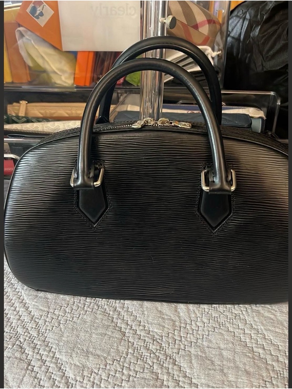 LOUIS VUITTON Epi Jasmin Black Hand Bag - Preowned good condition